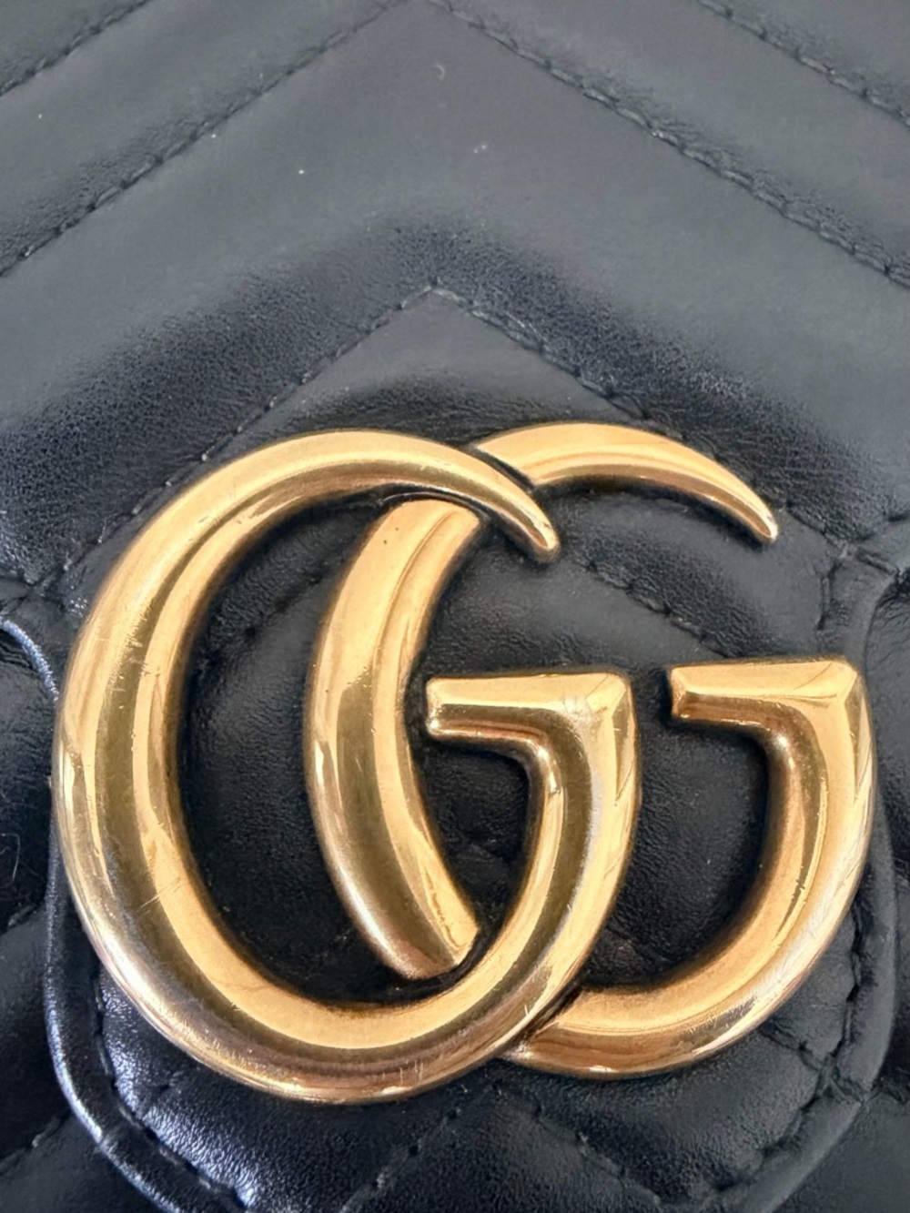Authenticated Gucci GG Marmont Black Chevron Leather Wallet on Chain Gold - Picture 10 of 14